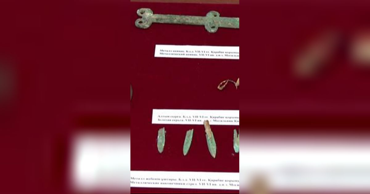 Arkeolog Temukan Kerangka Prajurit Saka Berusia 2.500 Tahun Masih Genggam Pedang Perunggu