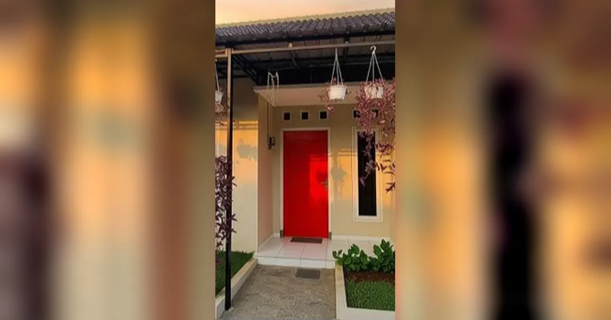 15 Tanaman Gantung untuk Teras Sempit yang Awet Meski Jarang Disiram, Praktis Perawatan