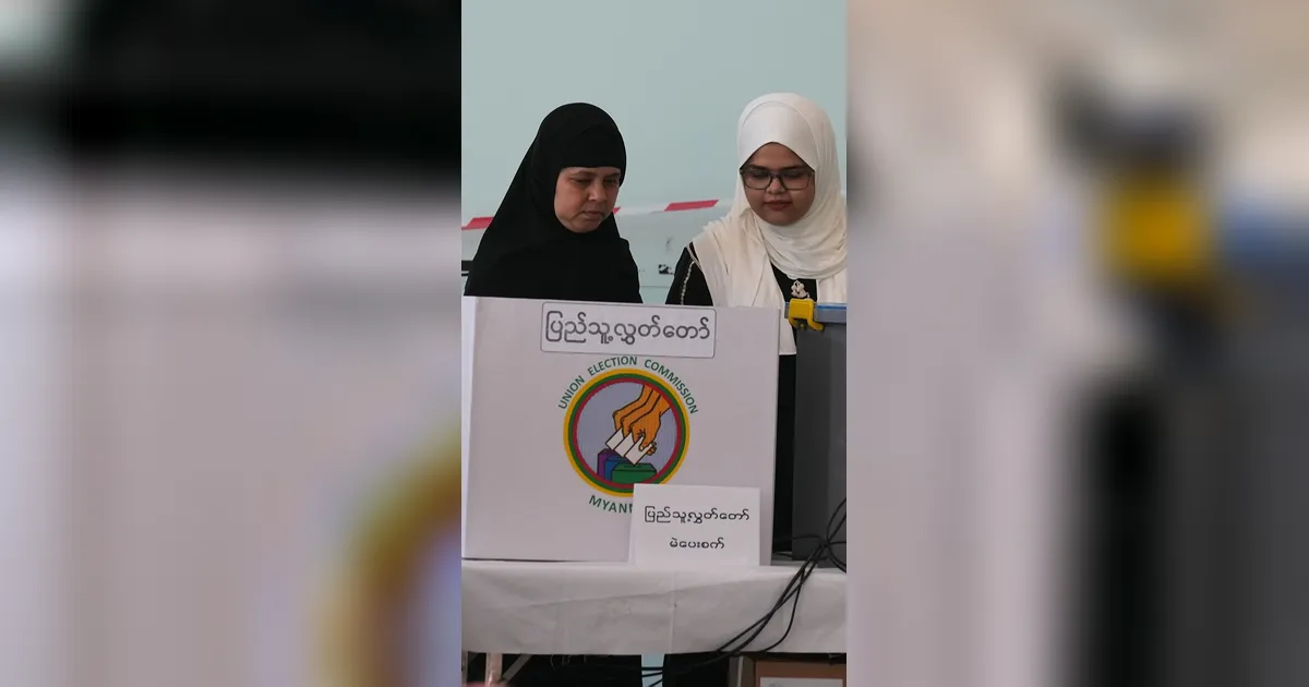 FOTO: Myanmar Gelar Pemilu Nasional Pertama Sejak Kudeta Militer