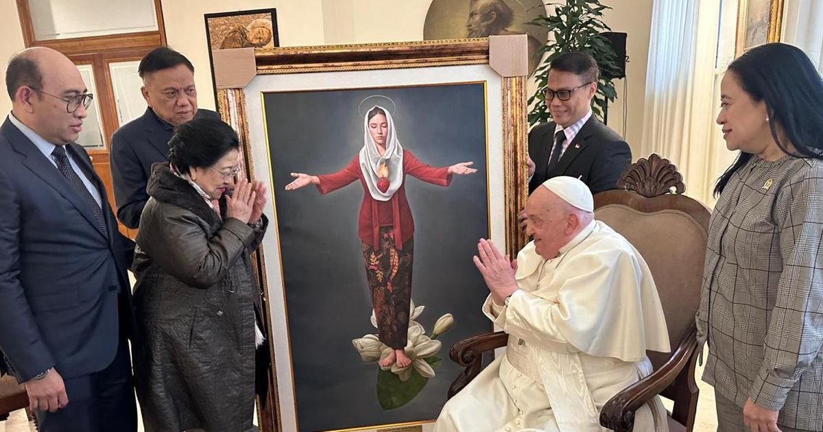  Kejutan Megawati, Beri Hadiah Paus Lukisan Bunda Maria Berkebaya Merah Kerudung Putih