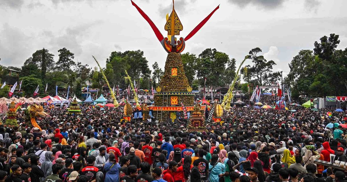 FOTO: Wow! Ribuan Durian Dibagikan Gratis saat Kenduri Durian