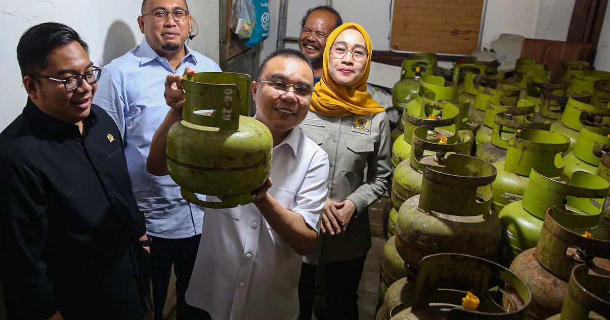 FOTO: Dasco Cek Ketersediaan Gas LPG 3 Kg