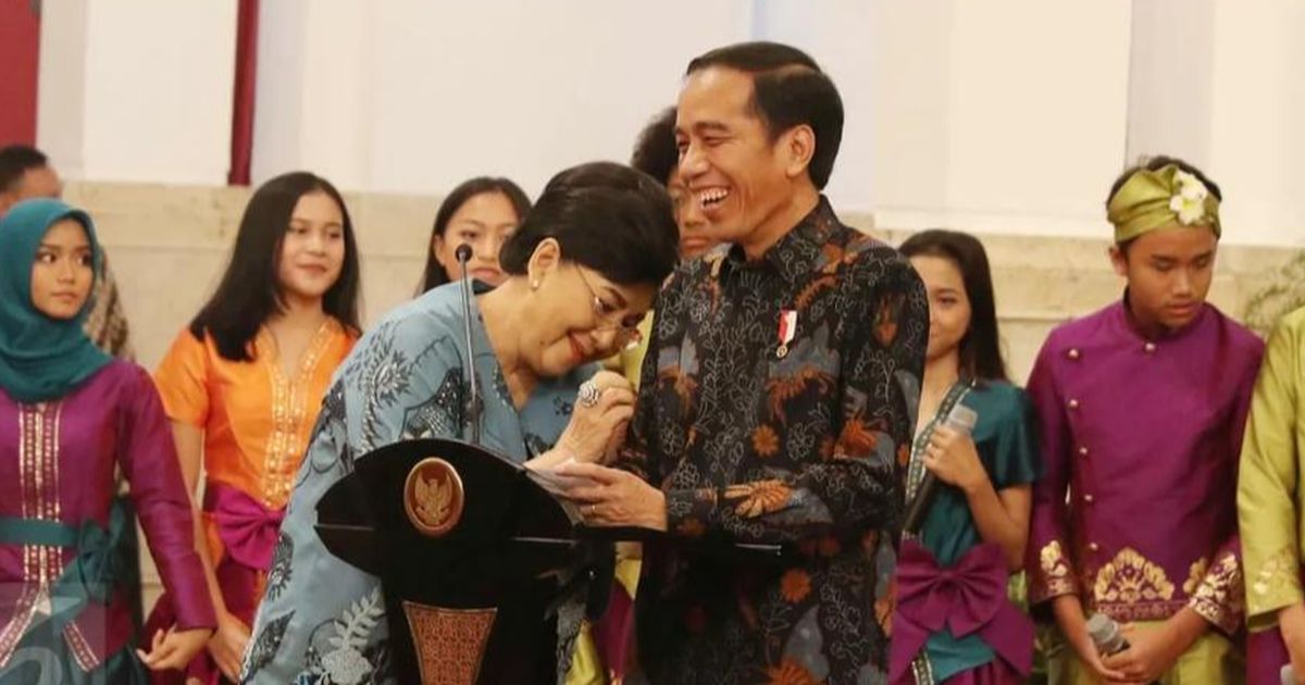 Jokowi Kenang Momen Bareng Titiek Puspa, Presiden 'Disuruh-suruh' Acara di Istana