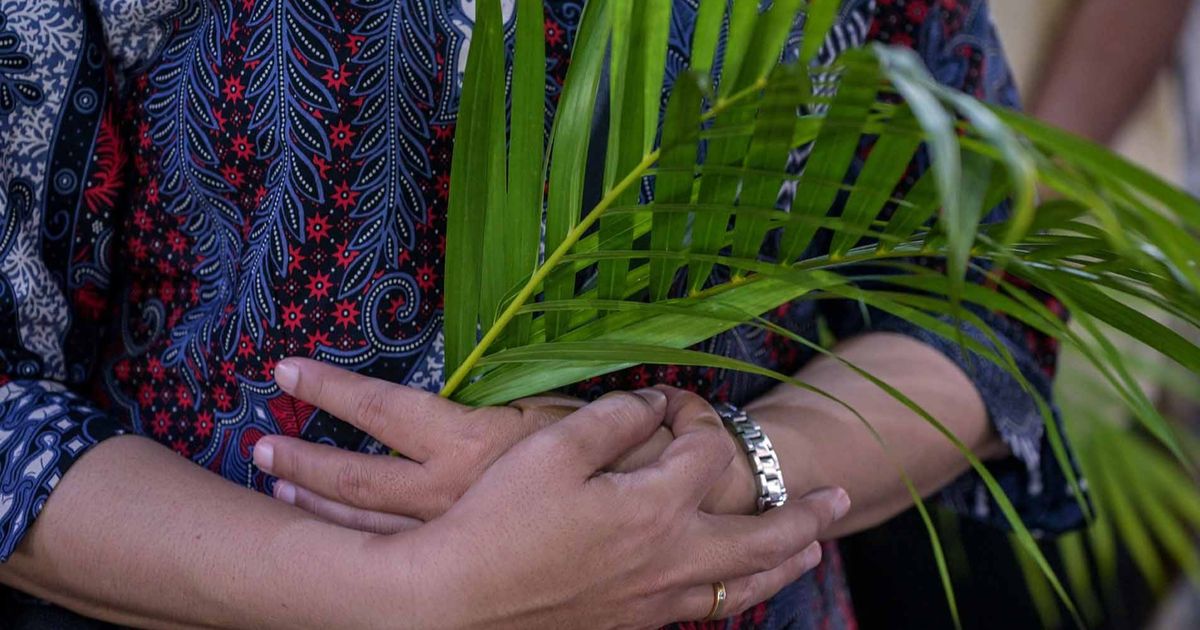 Berlangsung Khidmat, Prosesi Minggu Palma di Gereja Bunda Maria Surabaya