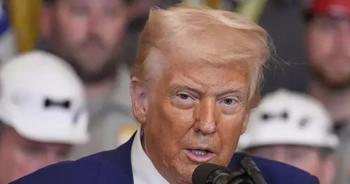 Trump Kecam China Usai Batalkan Kontrak dengan Boeing,