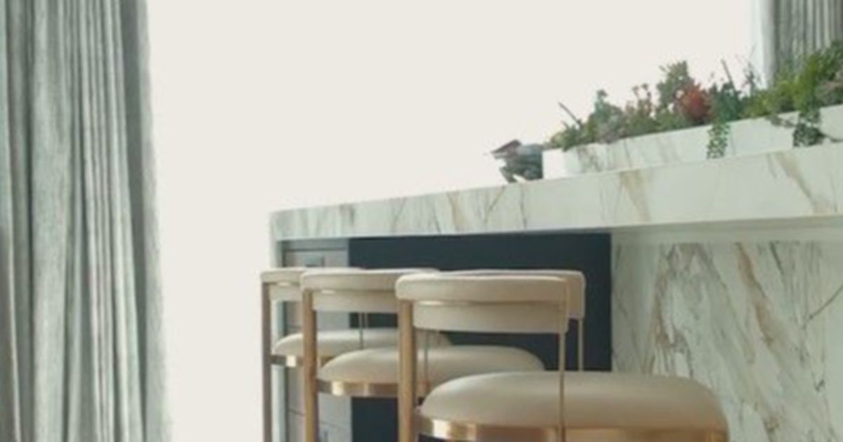 Desain Meja Bar Minimalis untuk Dapur Modern