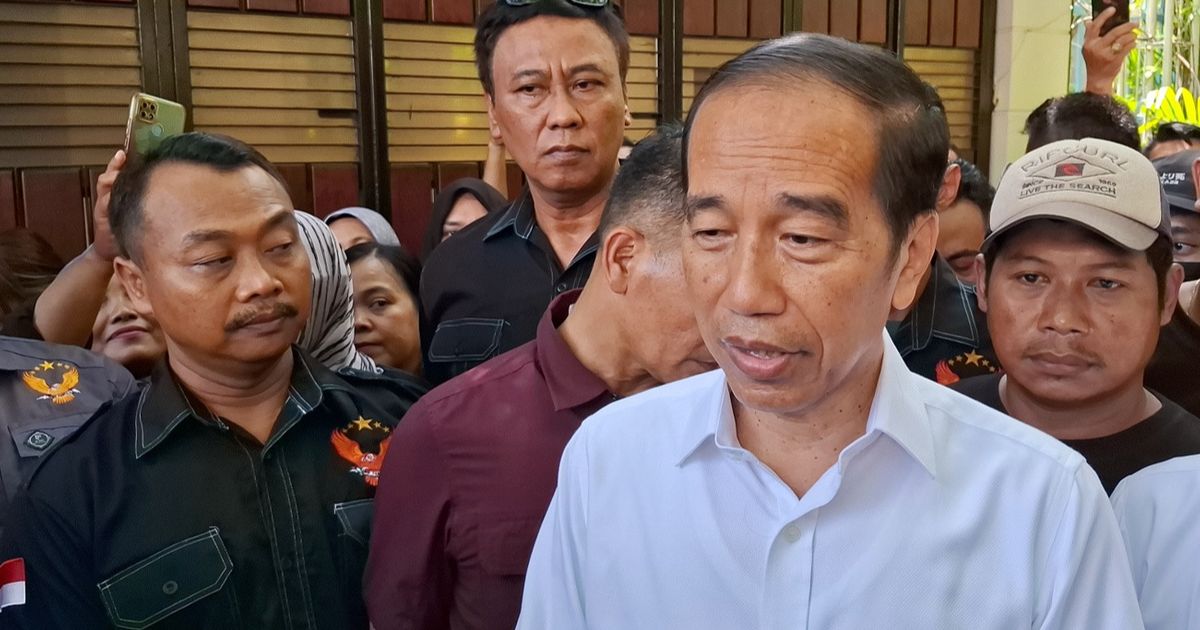 Permintaan Jokowi Saat Perlihatkan Ijazah UGM ke Belasan Jurnalis di Solo, Ini Pesannya