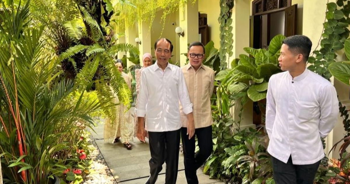 Kudapan, Kopi Hitam dan Mi Godok Jokowi untuk Sahabatnya