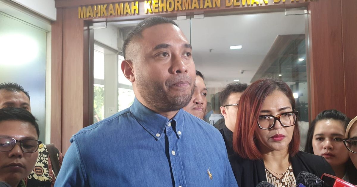 Rayen Pono Laporkan Ahmad Dhani ke MKD DPR, Ini Penyebabnya