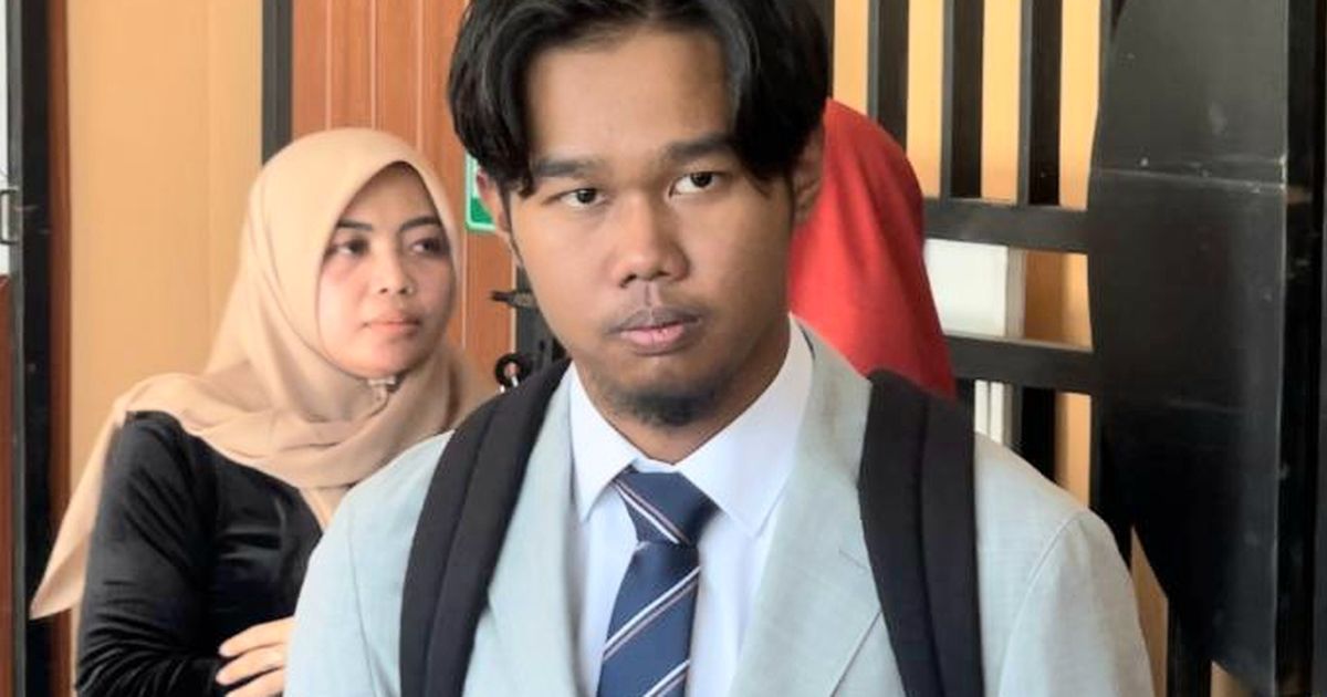 Sindiran Nyeleneh Pemuda Gugat Jokowi soal Esemka: Kalau Bisa Hadirkan Unit Saya Beli Tunai!
