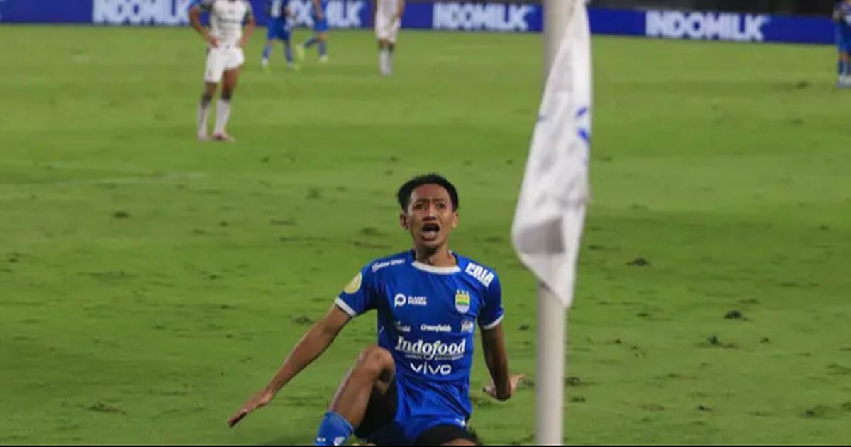 Beckham Putra Nugraha: Gelandang Muda Persib yang Hobi Mendaki Gunung