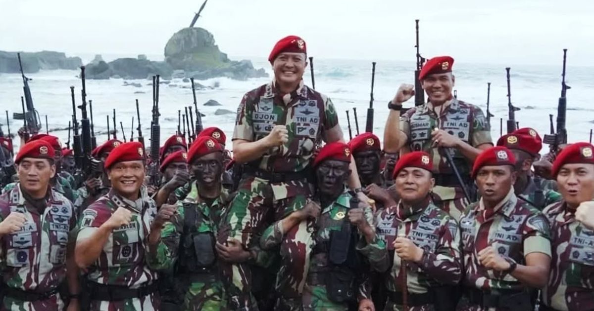 Minta Maaf, Ini Penjelasan Lengkap Danjen Kopasus Viral Prajurit Foto Bareng Hercules