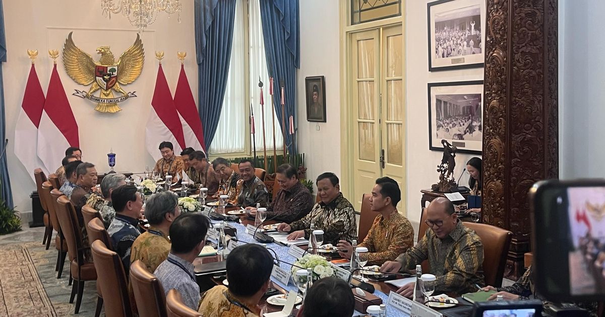 Didampingi Gibran, Prabowo Bertemu Para Pengusaha Korea di Istana