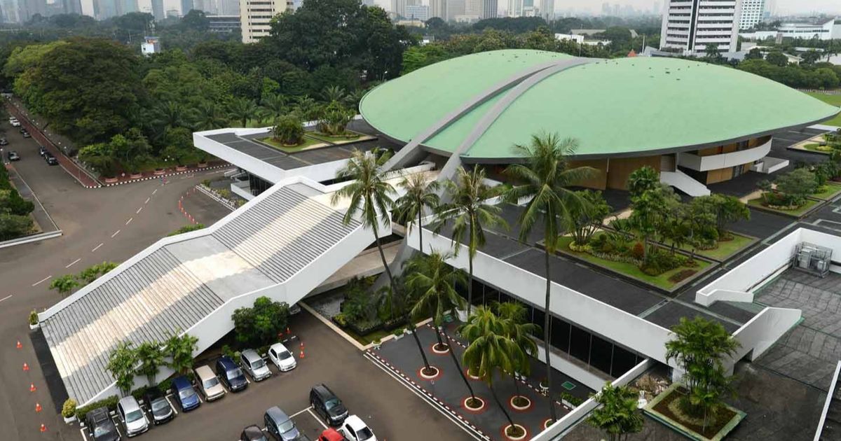 Heboh Guru SMA Beri Soal Gambar Alat Kelamin, DPR: Evaluasi Materi Ajar!
