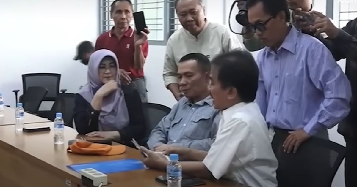 Pelapor Ungkap Alasan Laporkan Roy Suryo Cs Buntut Tuduhan Ijazah Palsu, Atas Arahan Jokowi?