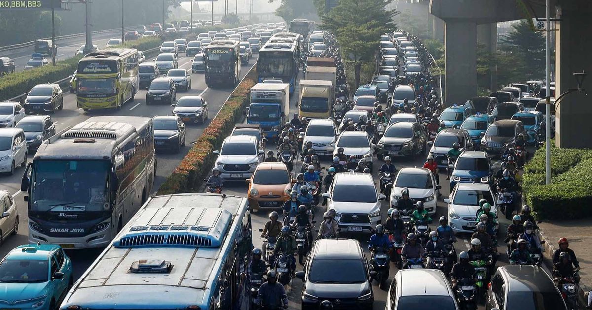 FOTO: Libur lebaran Usai, Jakarta kembali Macet