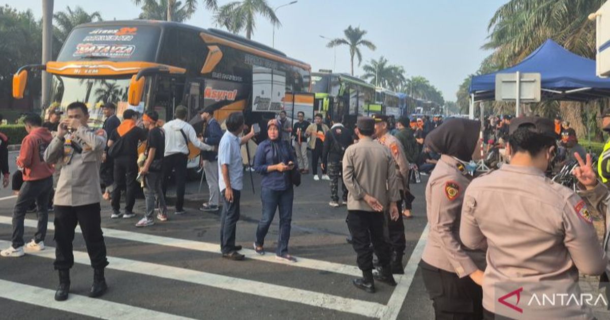 Tumpangi 50 Bus, 25.000 Buruh Cikarang Siap Geruduk Monas
