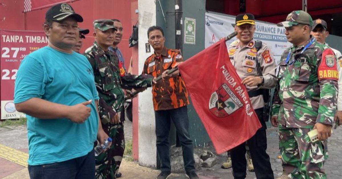 Polisi Copot Ratusan Bendara Ormas, Kapolres Jakpus: Tak Boleh Seenaknya!