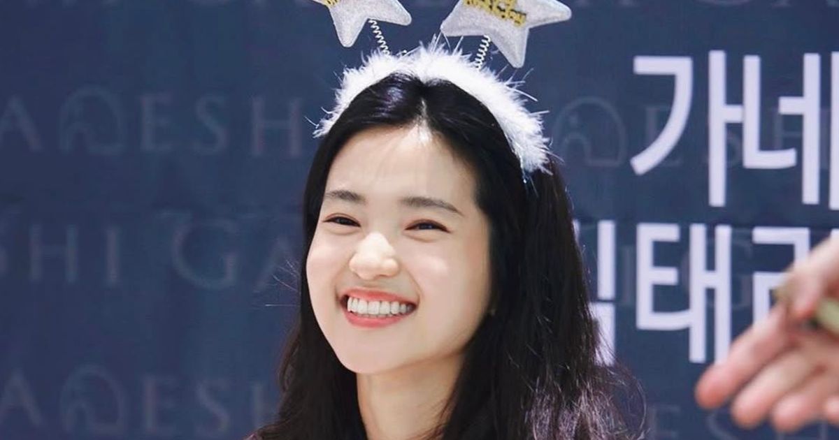 8 Potret Transformasi Kim Tae Ri dari Masa ke Masa, Punya Pesona Kecantikan Sejak Lahir Tak Pernah Pudar