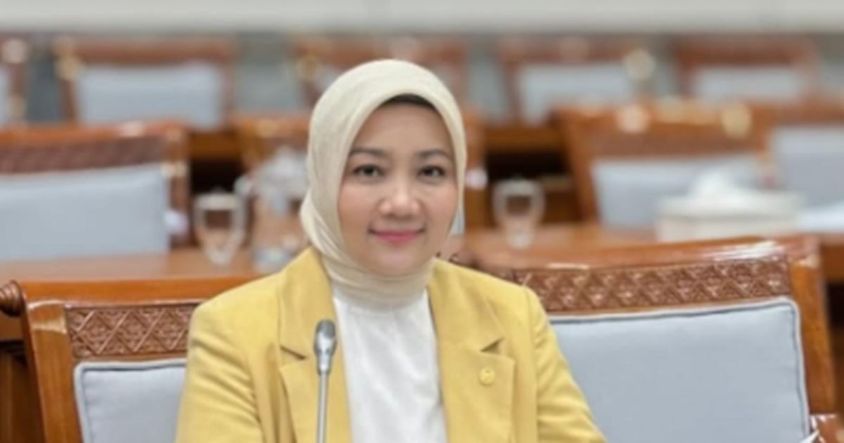 Atalia Praratya Nongkrong Bareng Teman Eril, Penampilan Ridwan Kamil jadi Sorotan
