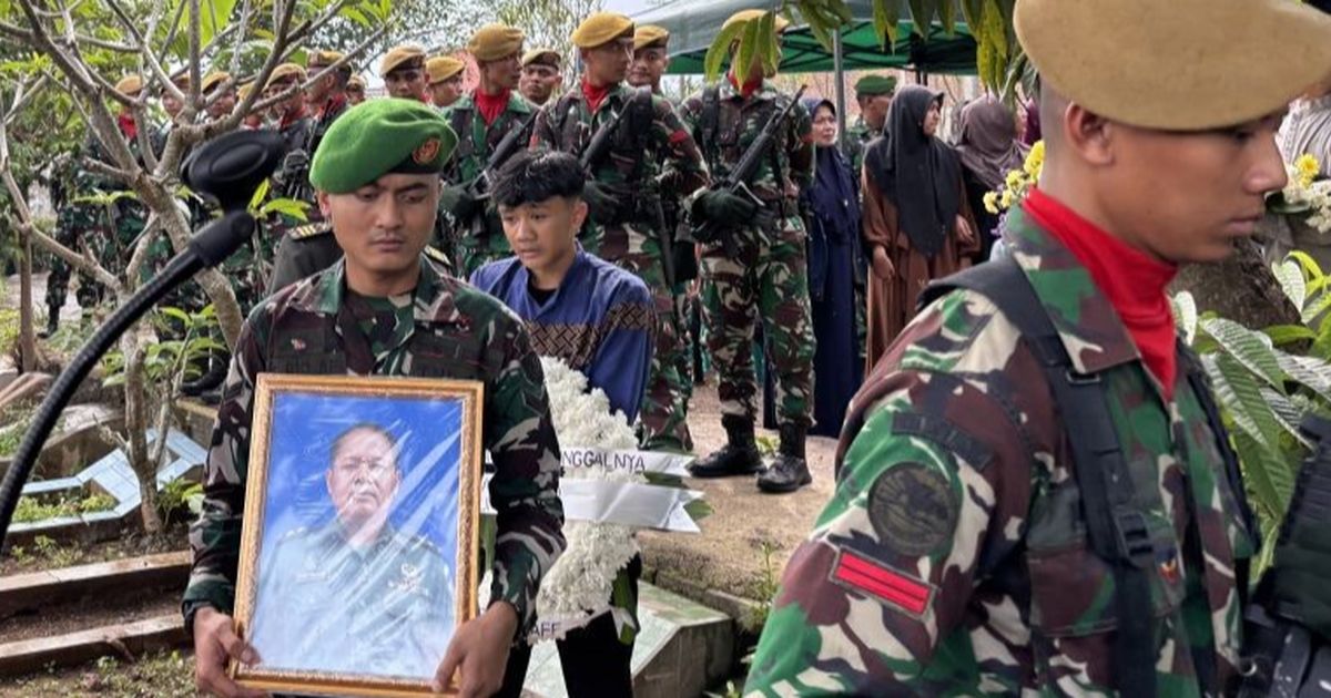 TNI Beri Beasiswa untuk Anak Prajurit Korban Ledakan Amunisi di Garut