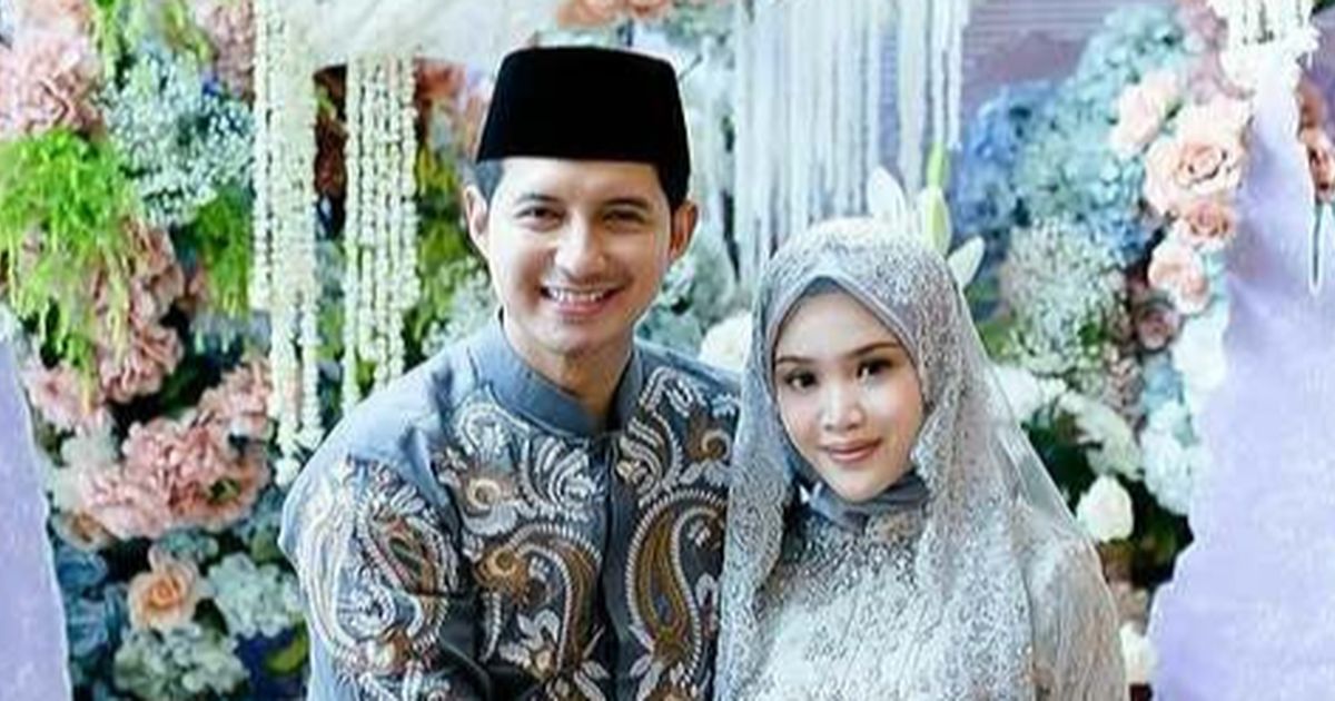 Ganteng dan Menggemaskan, Potret Baby Ahmad Cadmael Anak Pertama Chand Kelvin dan Dea Sahirah