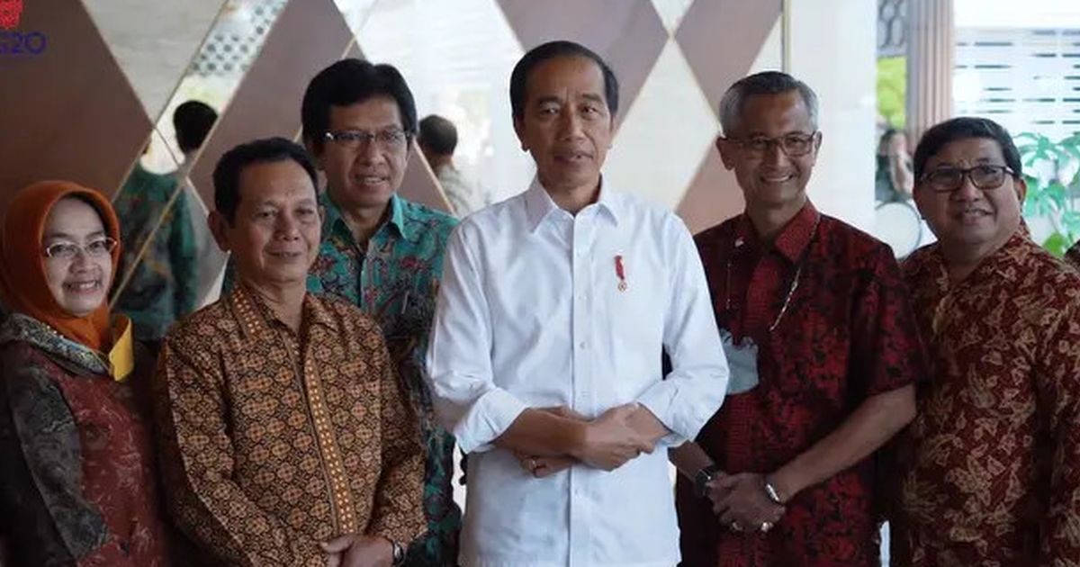 Absen di Sidang Gugatan Mobil Esemka, Jokowi Pilih Terbang ke Kota Ini Temui Sosok Penting