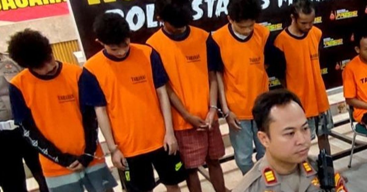 VIDEO: Detik-Detik Preman Diratakan Polisi & TNI, Ditemukan Buku Catatan Pungli PKL