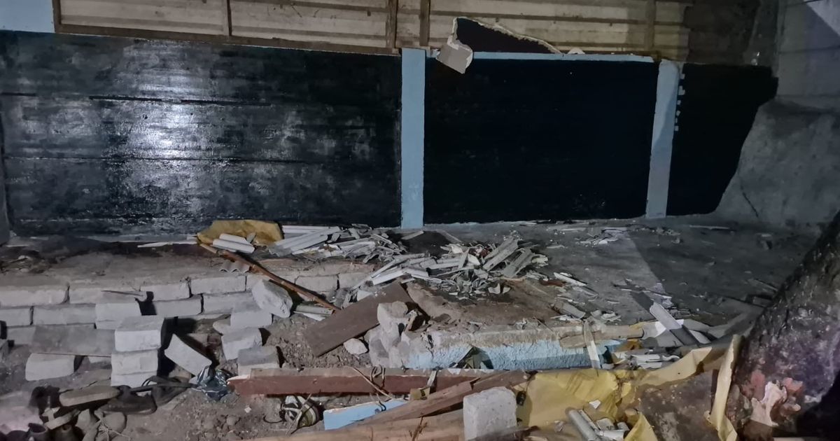Tanpa Perlawanan, Begini Detik-Detik Posko Ormas di Pasar Induk Kramat Jati Dibongkar Usai Preman Ancam Pensiunan Polisi