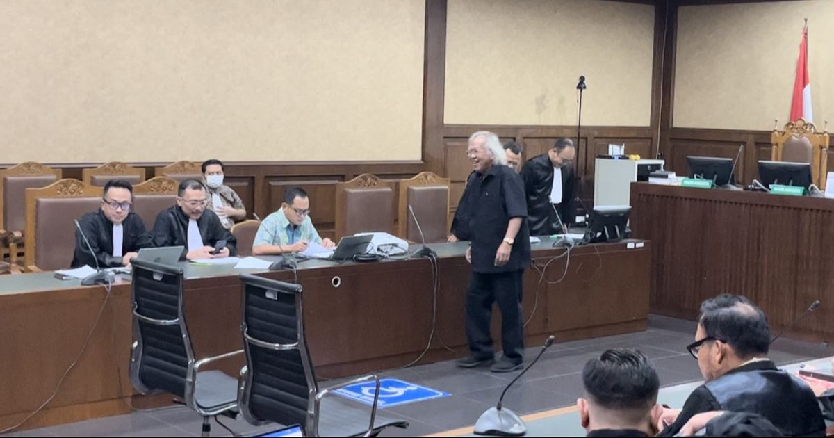 Ramai-Ramai Politikus PDIP Hadiri Sidang Hasto, Ada Panda Nababan hingga Ganjar