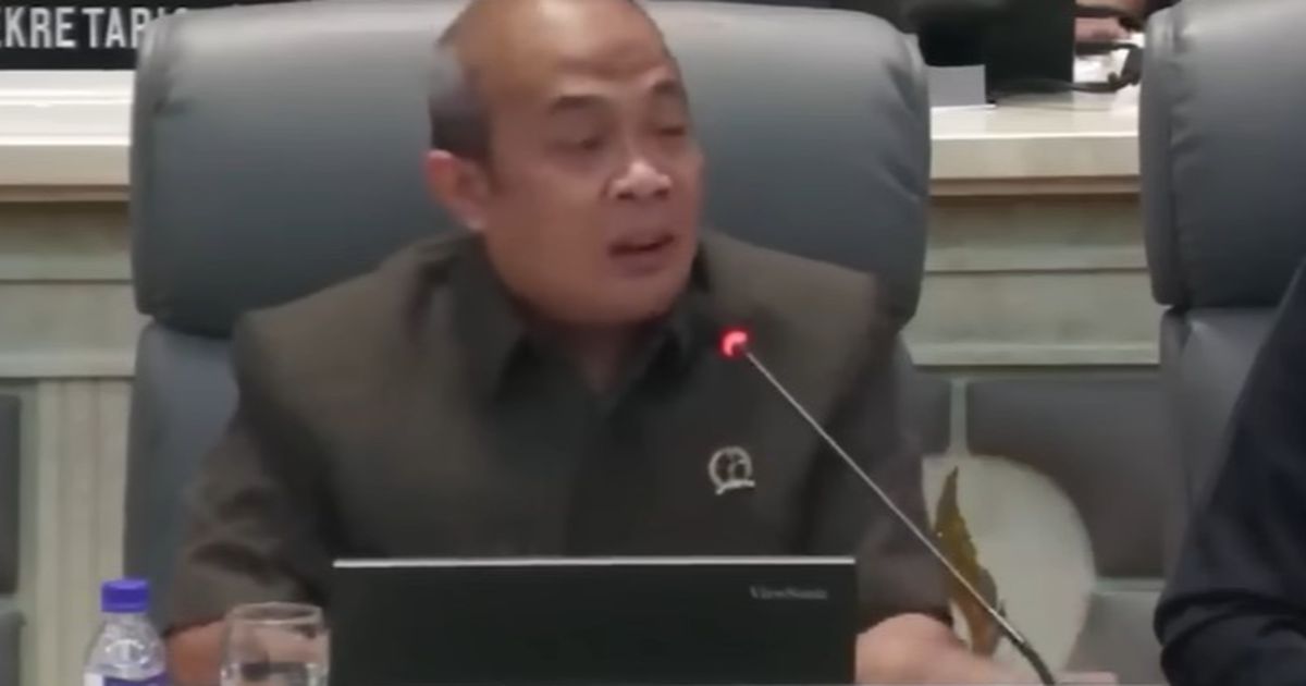 VIDEO: Tenang, Gaya Pimpinan DPRD Jabar Hadapi Aksi Walk Out PDIP & Banjir Interupsi Soal Demul