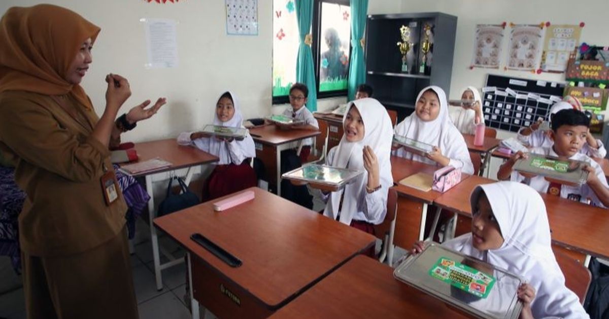 342 Pelajar SMPN 35 Bandung Keracunan Usai Santap MBG, Ada 30 Kelas Terdampak