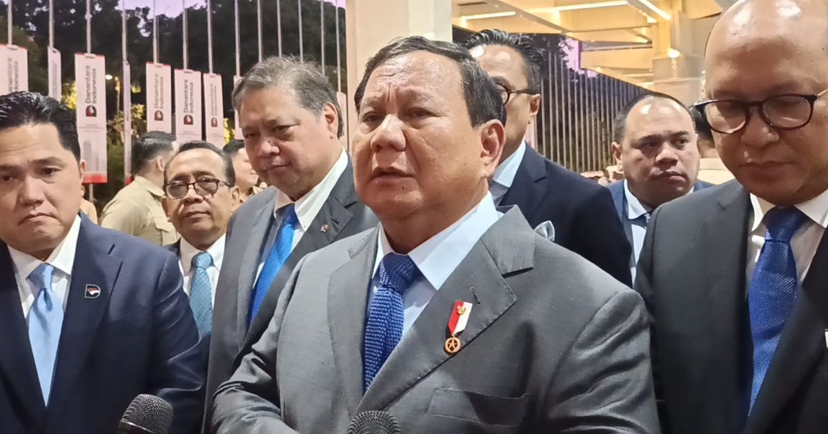 Prabowo 2 Kali Tekankan Sederhanakan Regulasi, Ancam Copot Pejabat