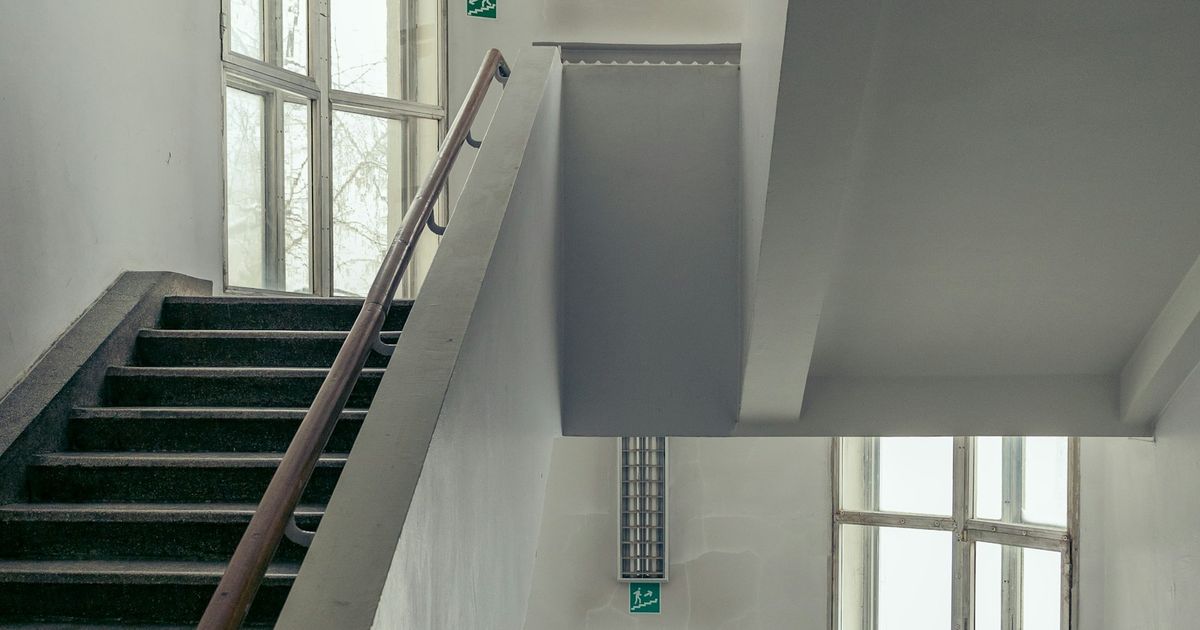 Inspirasi Desain Tangga Minimalis untuk Rumah Modern di Tahun 2025