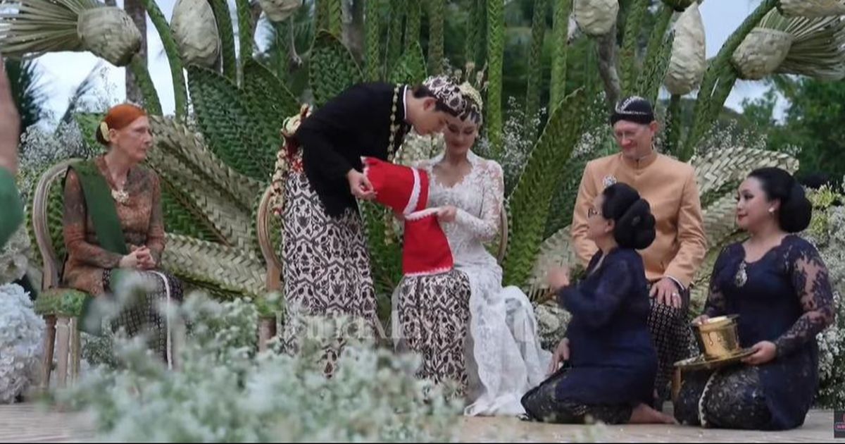 Aksi Kocak dan  Penuh Tawa Bahagia Luna Maya & Maxime Bouttier di Momen Panggih Manten Usai Akad Nikah