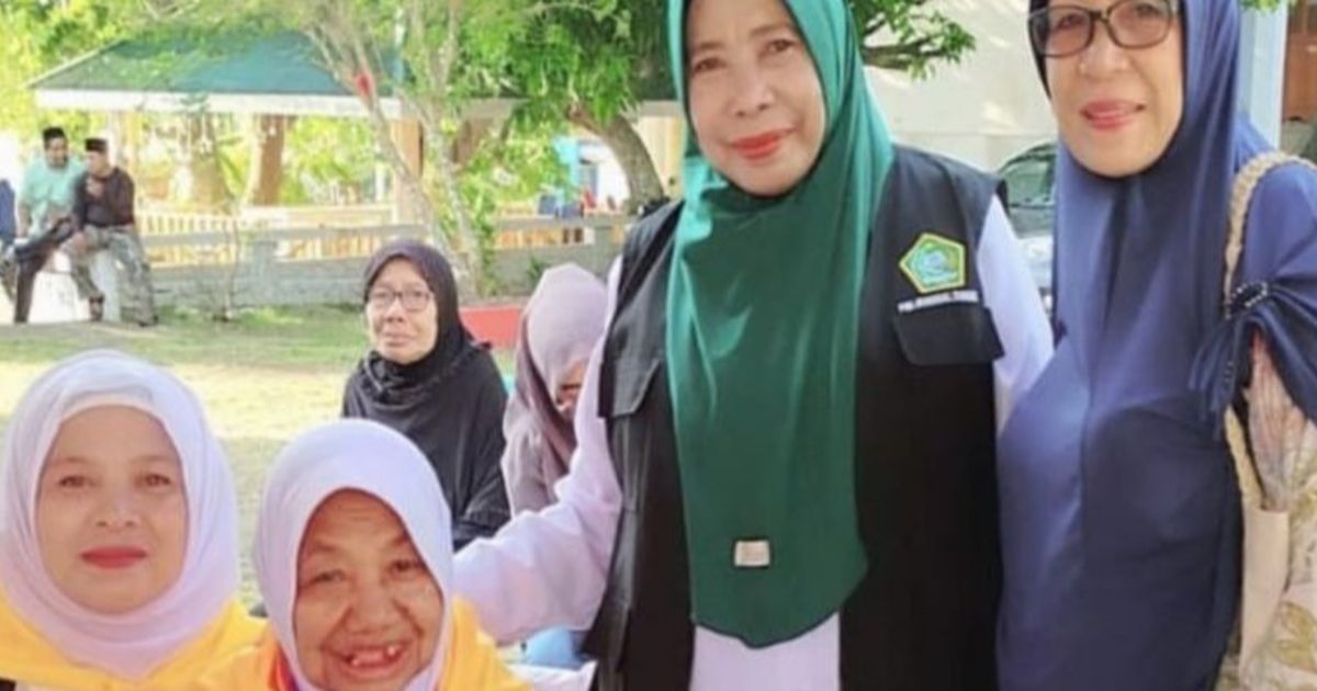 Kisah Nenek Nursadek, Lansia Penyapu Jalan Menabung 17 Tahun Demi Berhaji