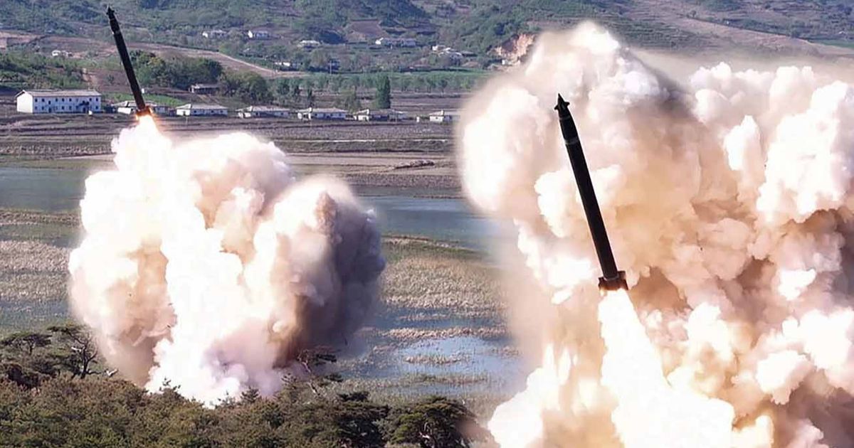 FOTO: Pemimpin Korut Kim Jong Un  Mengawasi Uji Coba Rudal Serangan Nuklir