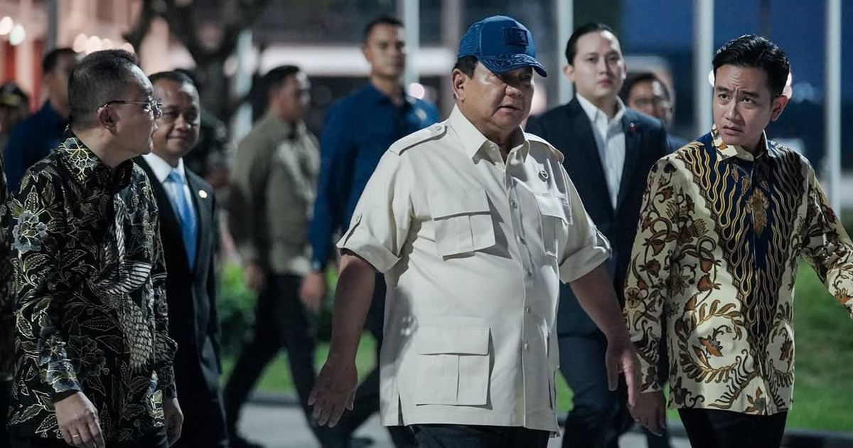 VIDEO: Presiden Prabowo Terbang ke Singapura, Muncul Wapres Gibran & Pamit ke Menteri Bahlil