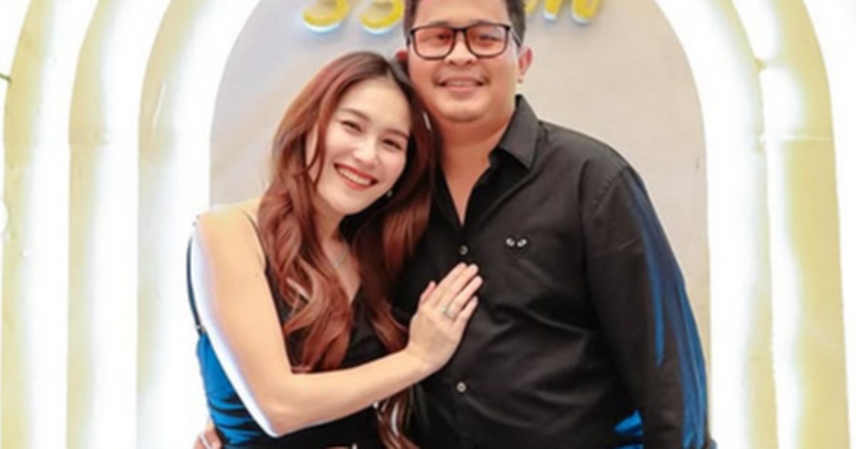 {{caption}}