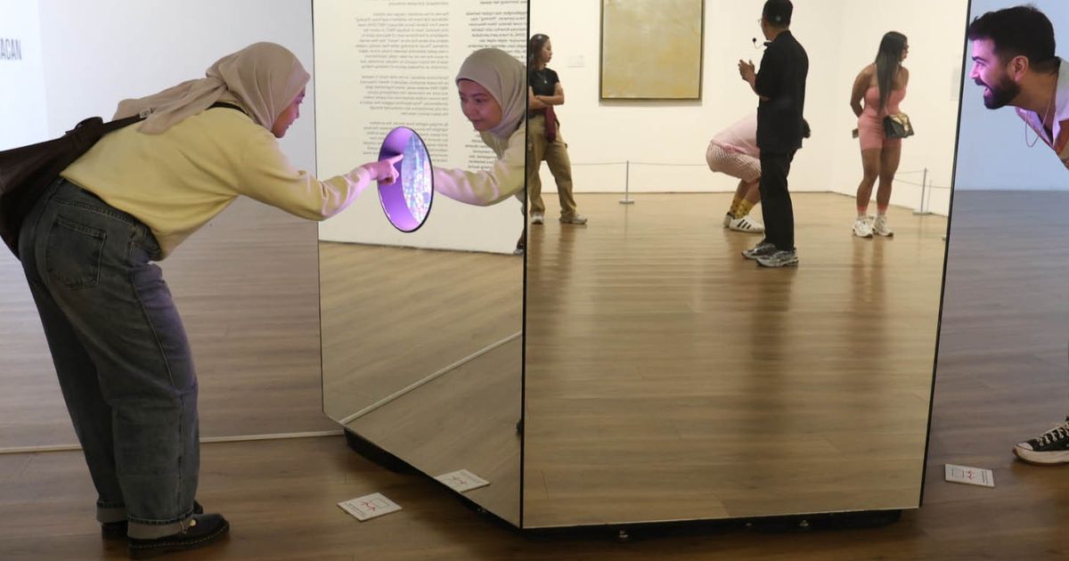 {{caption}}