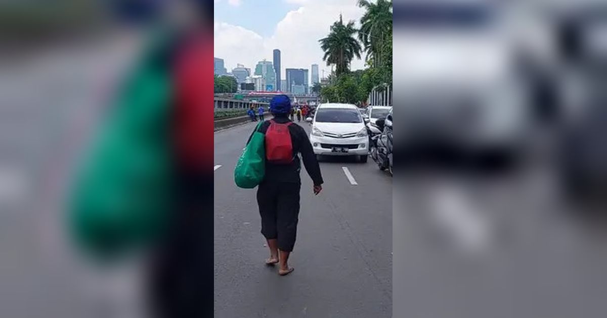 Warga Baduy Ikut Demo di Depan DPR, 'Rakyat Kecil Mah Enggak Butuh Janji, Tapi Butuh Makan, Butuh Pekerjaan'