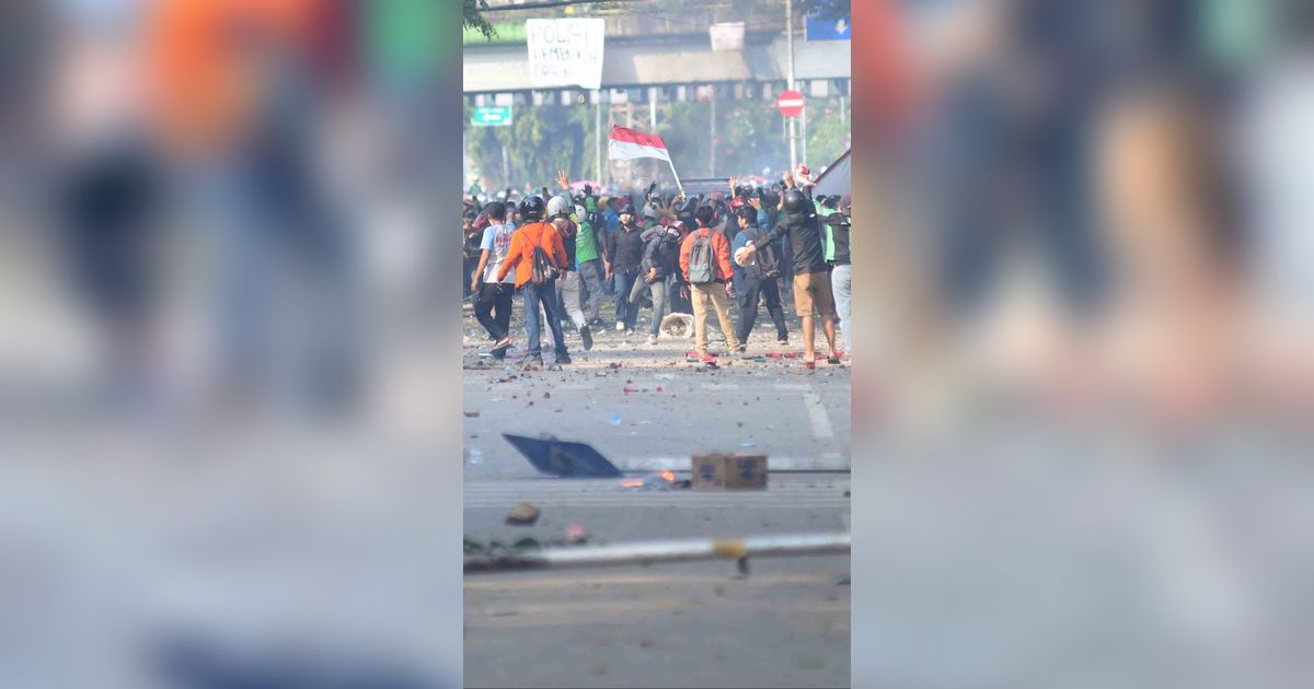 Demo Ricuh di Mako Brimob Solo, Polisi Tembakkan Gas Air Mata