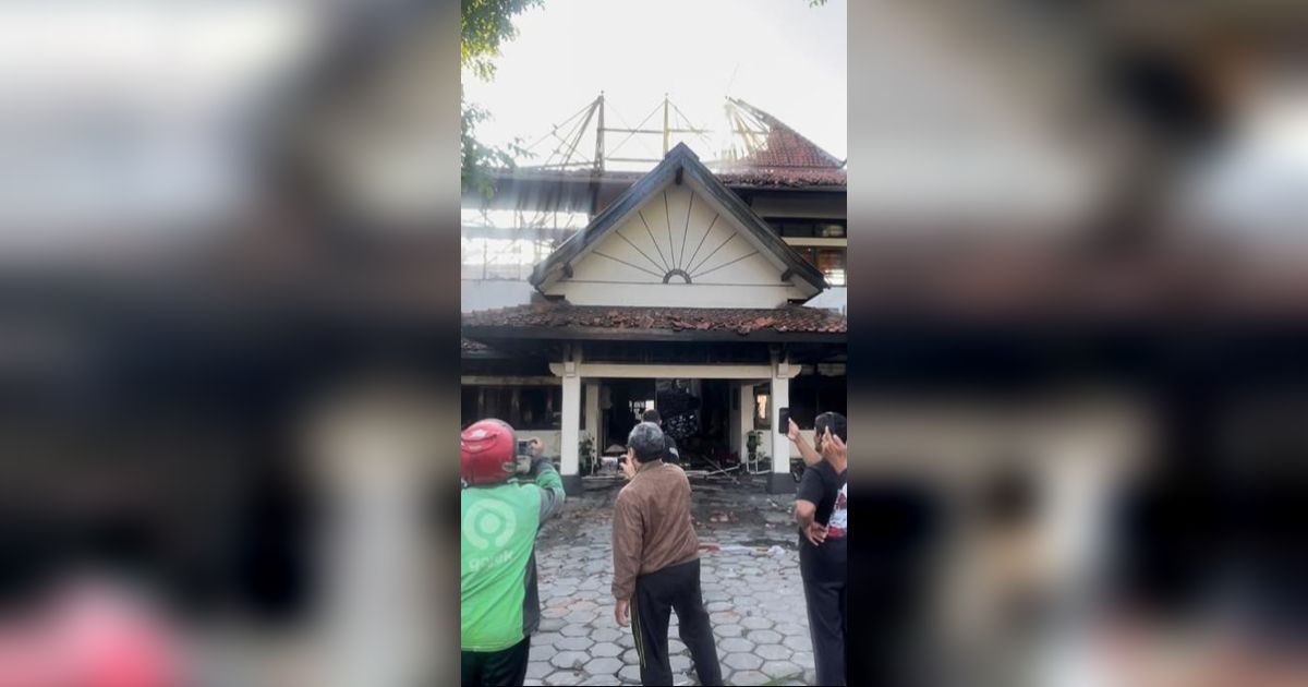Demo di Solo, Semarang dan Magelang Berujung Ricuh, Puluhan Orang Diamankan Polisi