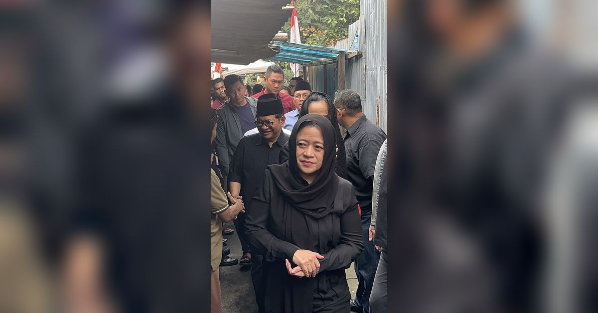 Puan Melayat Affan, Ojol Korban Rantis Brimob, dengan Busana Serba Hitam