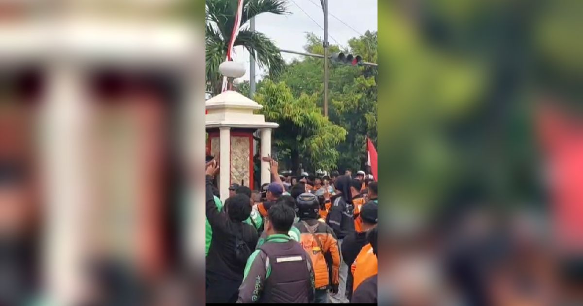 Demo Ojol di Solo Berujung Kericuhan, Diduga Disusupi Provokator