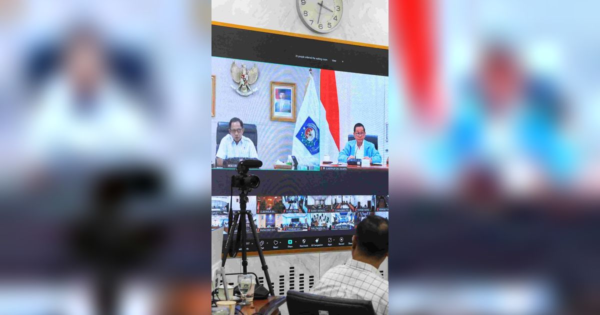 Situasi Belum Kondusif, Mendagri Larang Kepala Daerah Bepergian ke Luar Negeri