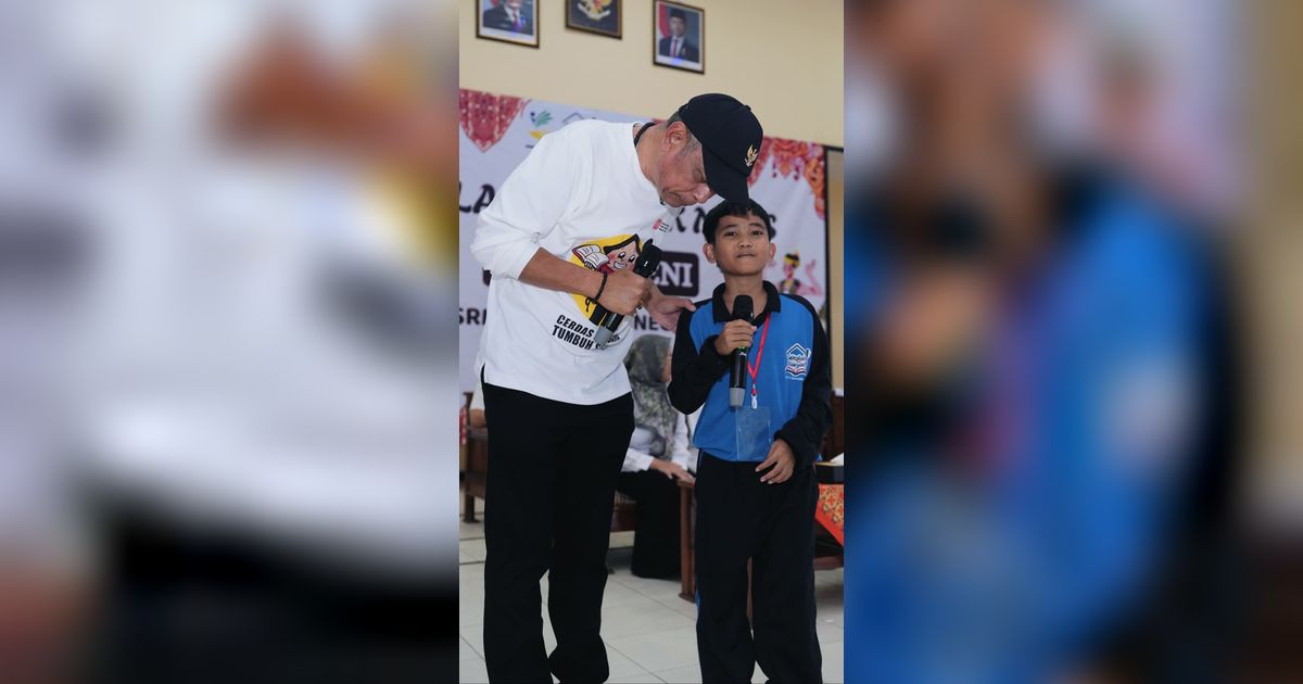 Kunjungi Sekolah Rakyat Menengah Pertama di Banjarnegara, Wamensos Motivasi Siswa Gapai Cita-Cita