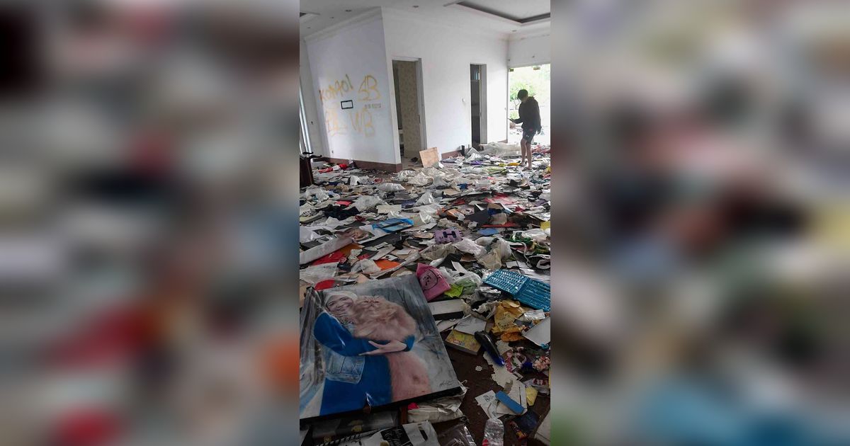 FOTO: Kondisi Rumah Uya Kuya Setelah Amukan Massa Tak Dikenal