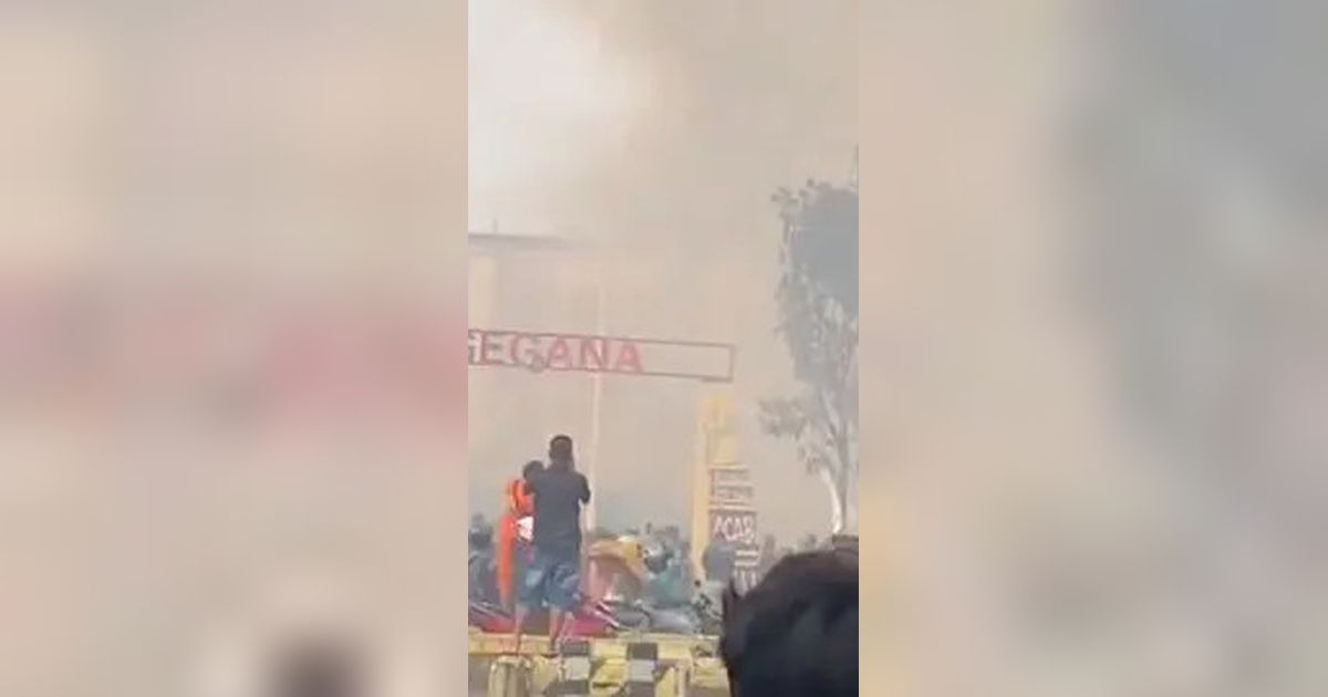 Warga Tangkap Lima Orang Setelah Kebakaran di Mako Gegana Polri