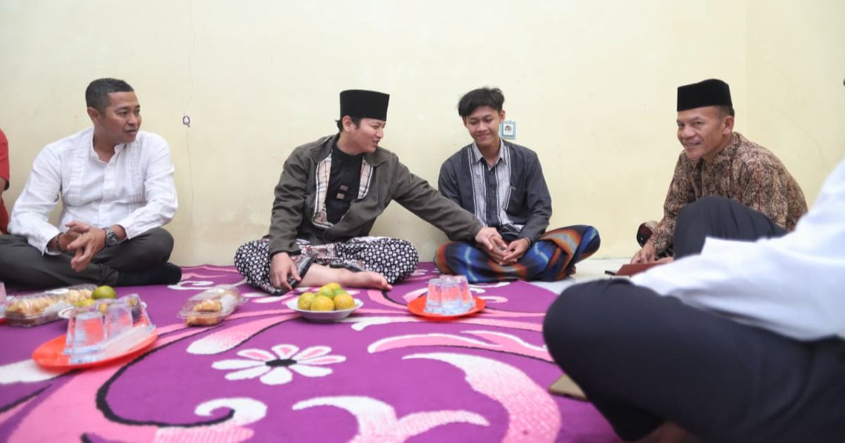 {{caption}}